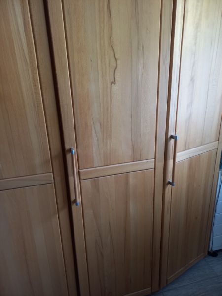 Schrank Vollholz Design 2,05 m breit, 2,23 hoch