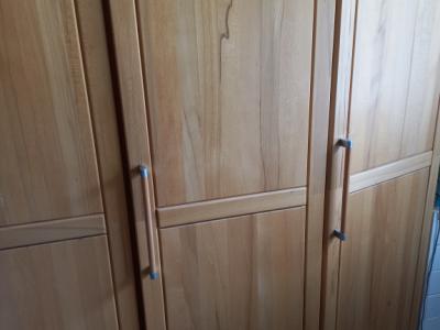 Schrank Vollholz Design 2,05 m breit, 2,23 hoch