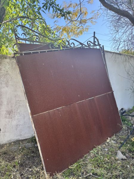 Heavy iron gates 2 pieces 2 x 1.80 m