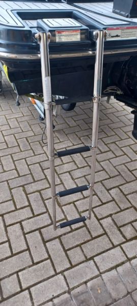 SeaRay 190 SPX Black Beauty