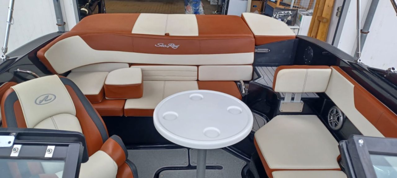 SeaRay 190 SPX Black Beauty