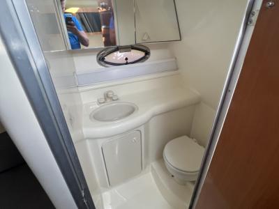 Very well-maintained Maxum2600SE motorboat for sale (berth can be taken over)