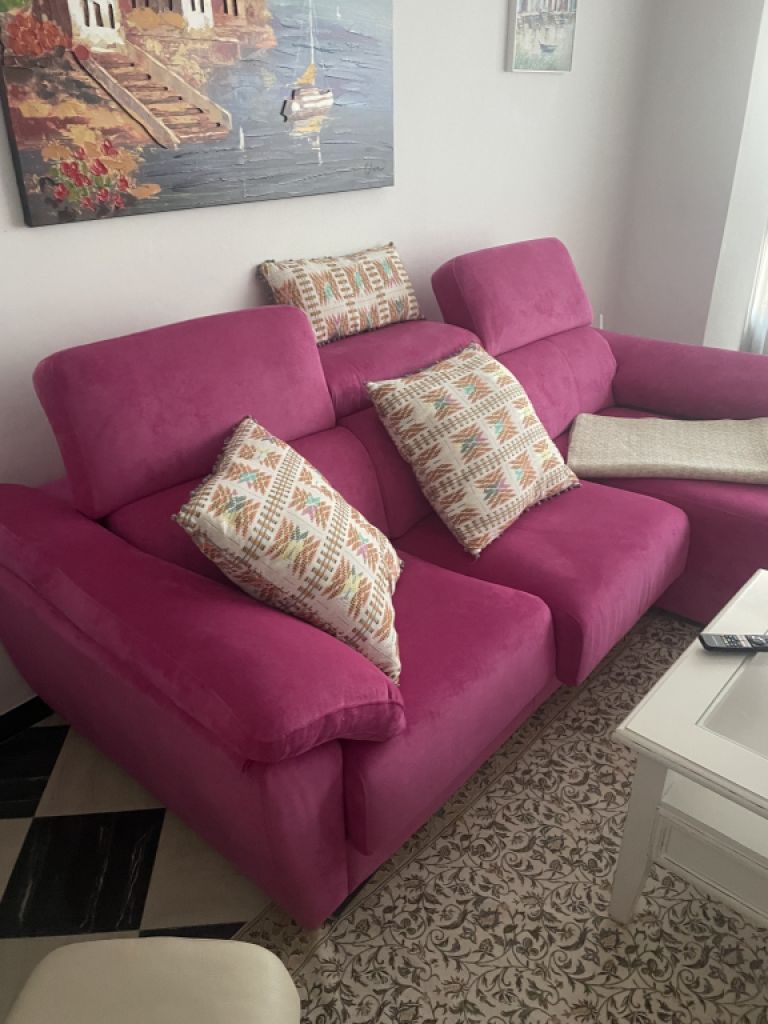 Very nice sofa, top condition, cheap for sale in Felanitx