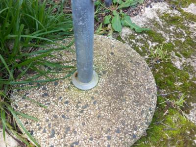 Sehr schwere Sonnenschirmständer zu verkaufen