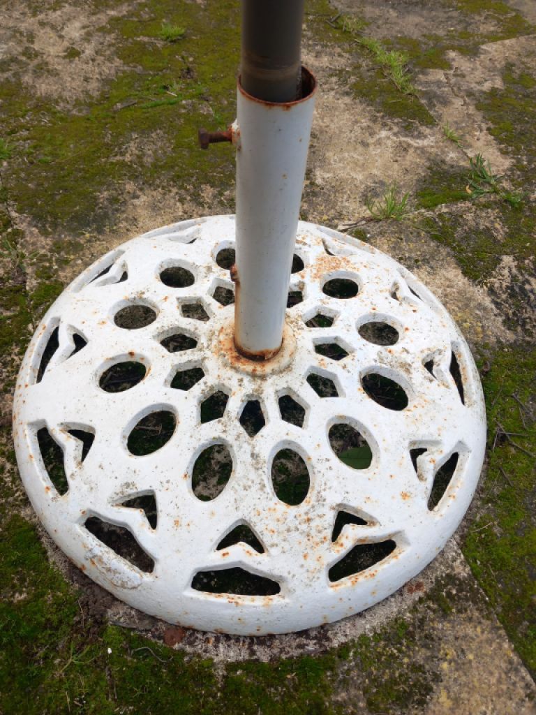 Sehr schwere Sonnenschirmständer zu verkaufen