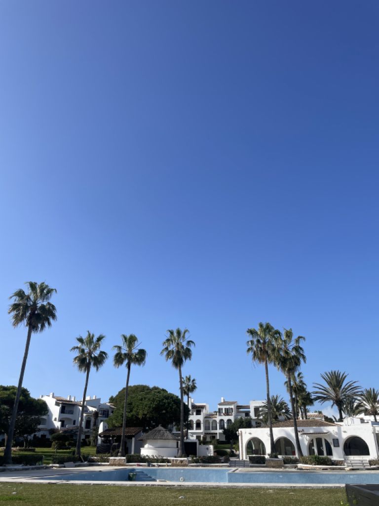 Service staff and kitchen staff