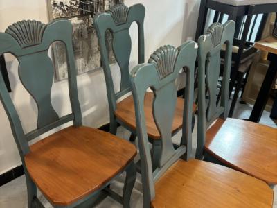 Set aus 4 restaurierten Vintage-Holzstühlen