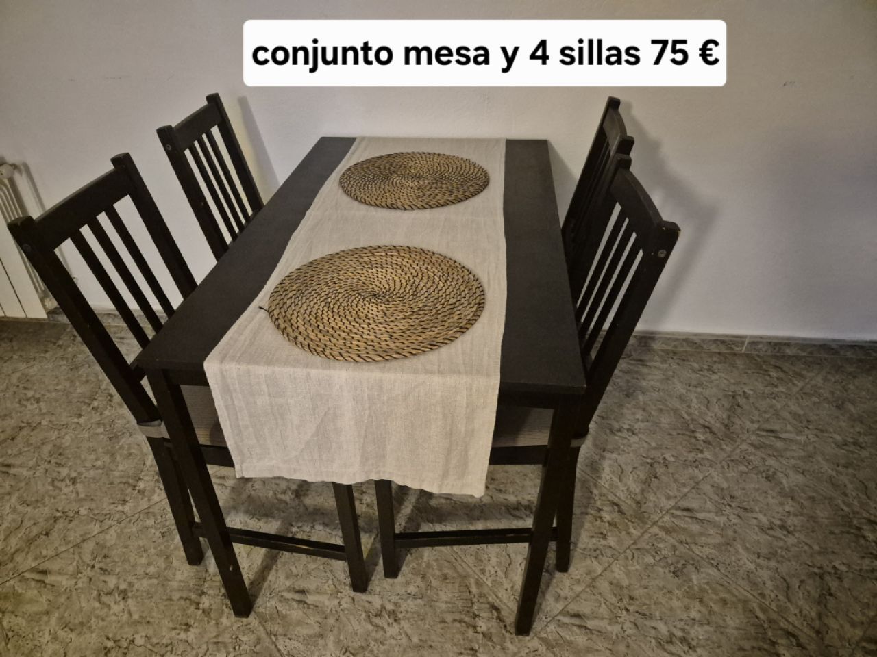 Set Tisch + 4 Stühle
