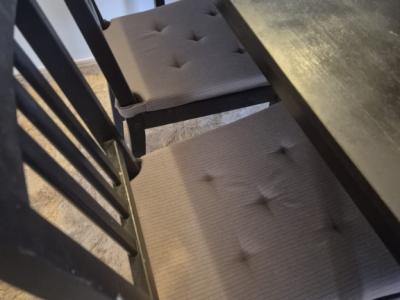 Set Tisch und 4 Stühle