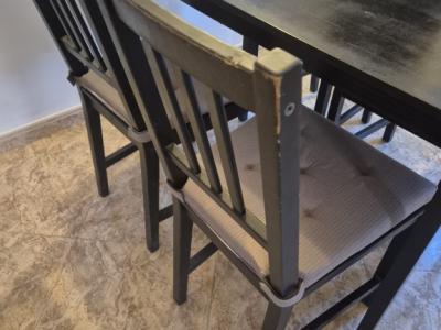 Set Tisch und 4 Stühle