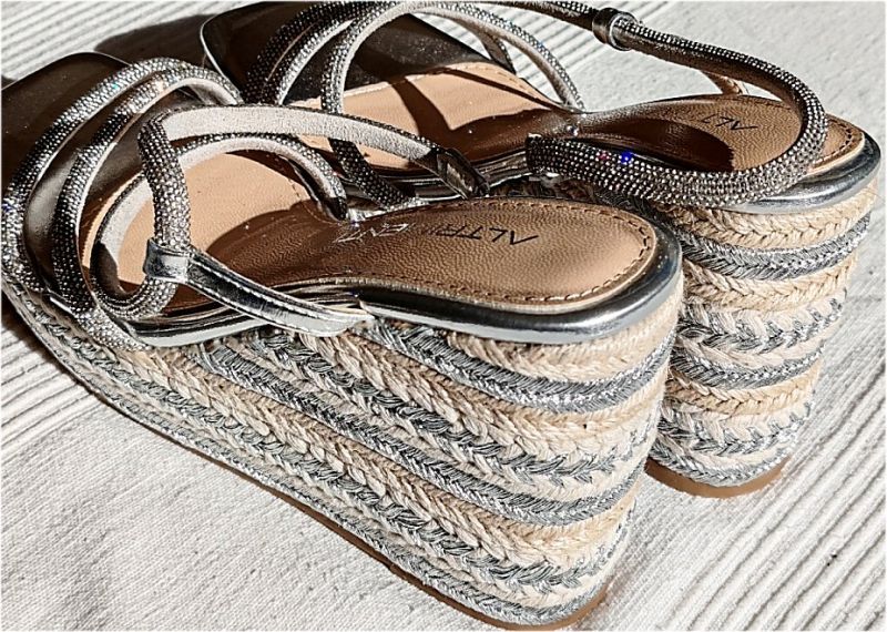 silver wedge sandal from Altrimenti with rhinestone straps, size 38