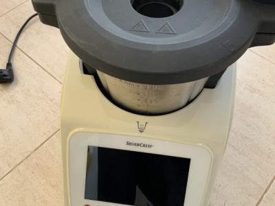 Silvercrest Monsieur Cuisine Küchenmaschine wenig genutzt