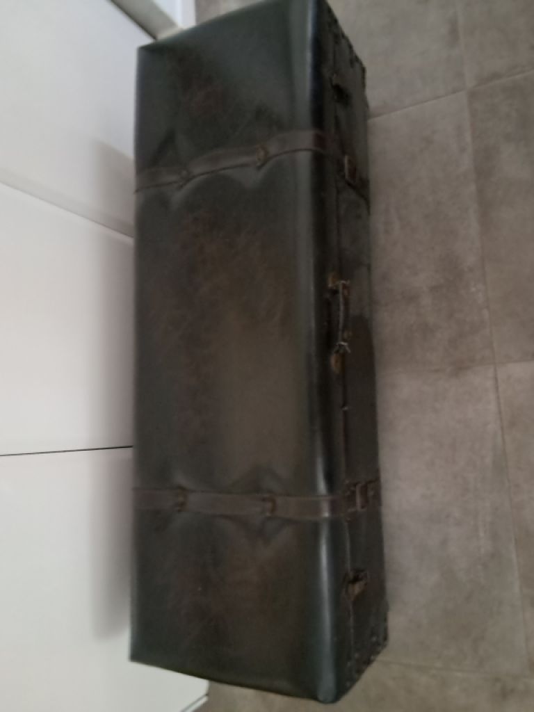 SITZTRUHE LEDER ca. 118x45x40 Kolonialstyle Aufbewahrung DEKO KERZEN BÜCHER usw. bei Porto Christo