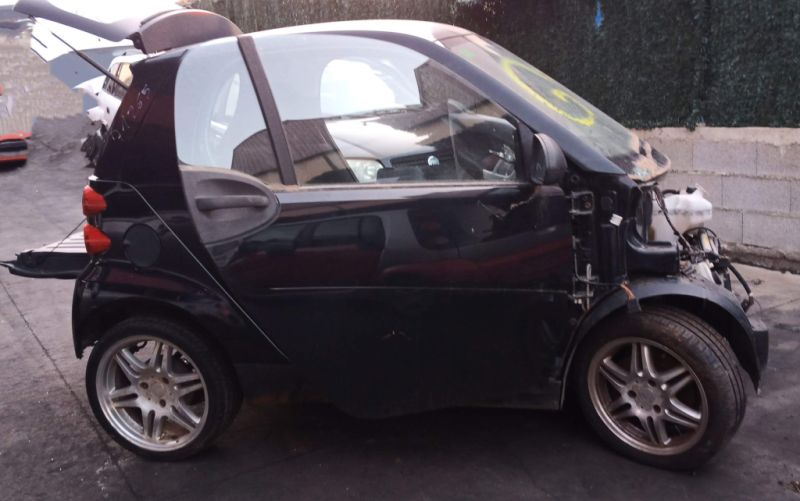 Smart 451 2008 in parts for sale, such as doors, engine, hood etc