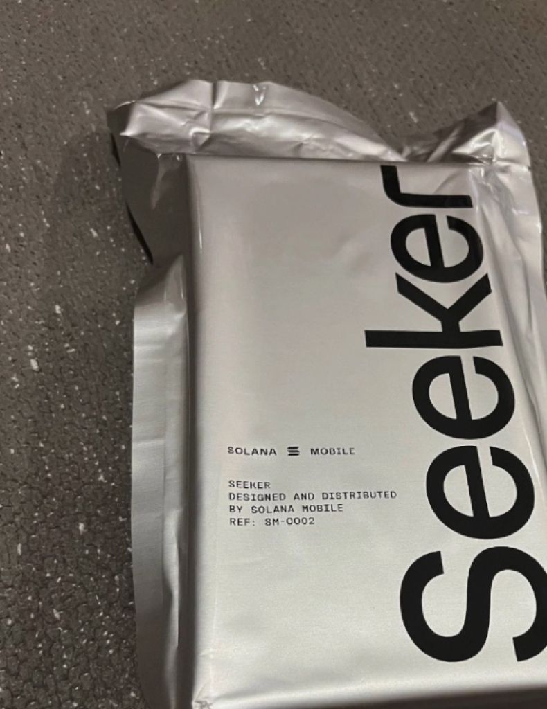 Solana Seeker – New & factory sealed!