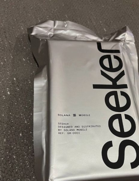 Solana Seeker – New & factory sealed!