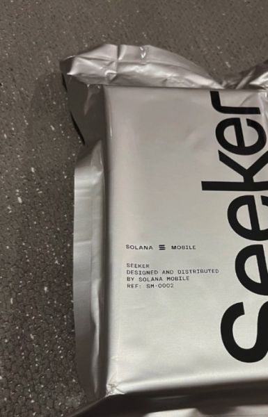 Solana Seeker – New & factory sealed!