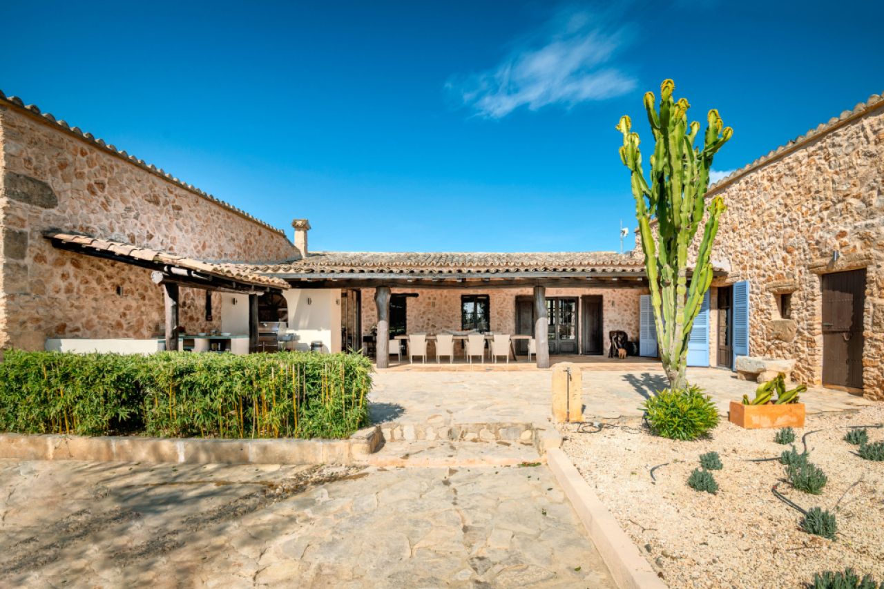 Sommer 2026: Exklusive Finca auf Mallorca – Privates Refugium mit spektakulärem Ambiente