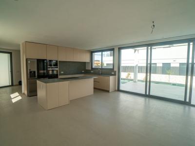 Son Veri - Newly built villa on the waterfront with sea views