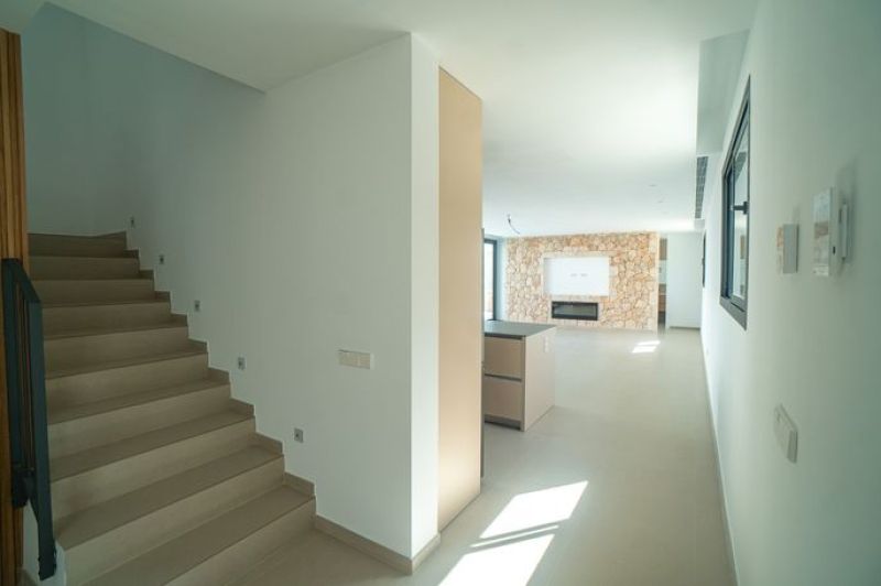 Son Veri - Newly built villa on the waterfront with sea views