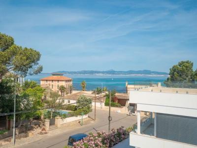 Son Veri - Newly built villa on the waterfront with sea views