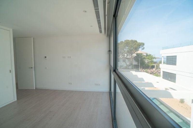 Son Veri - Newly built villa on the waterfront with sea views