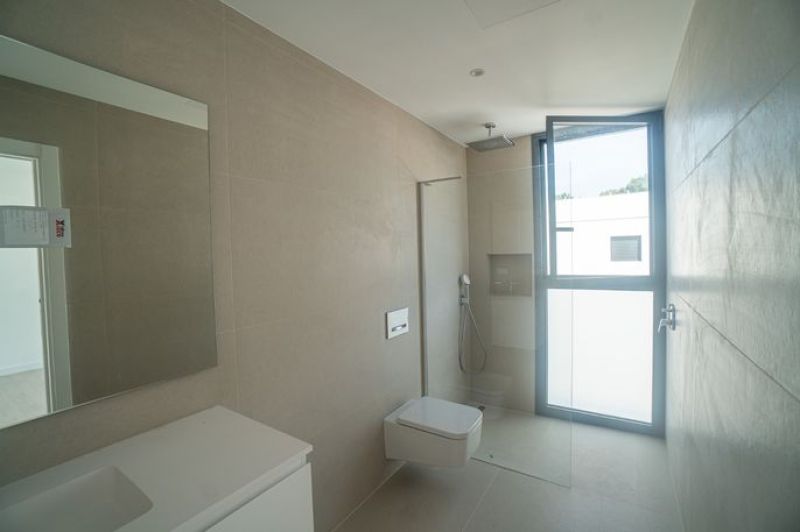 Son Veri - Newly built villa on the waterfront with sea views