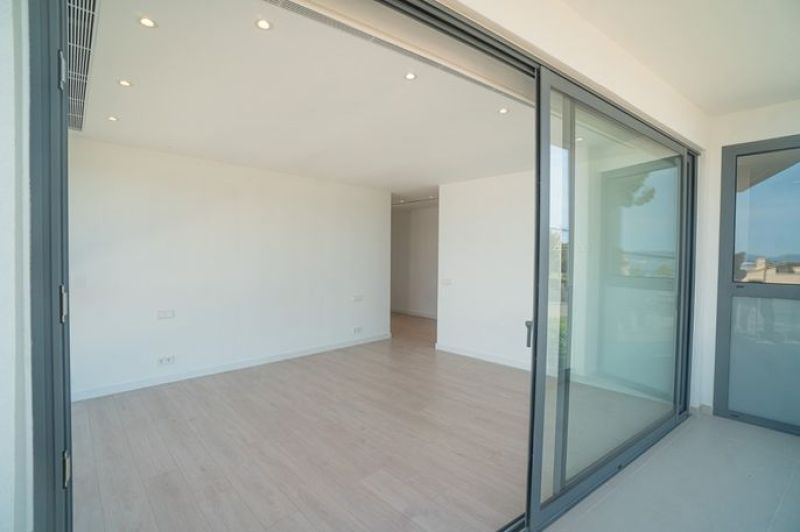 Son Veri - Newly built villa on the waterfront with sea views