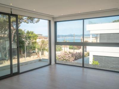 Son Veri - Newly built villa on the waterfront with sea views