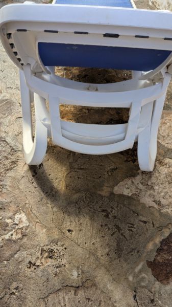 Sonnenliege, blau/weiß