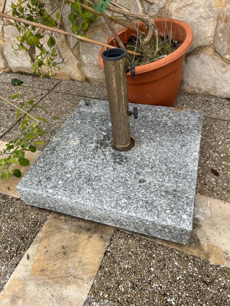 Sonnenschirmständer