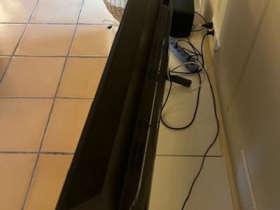 Sony 55" flat-screen TV KD-55XF7596