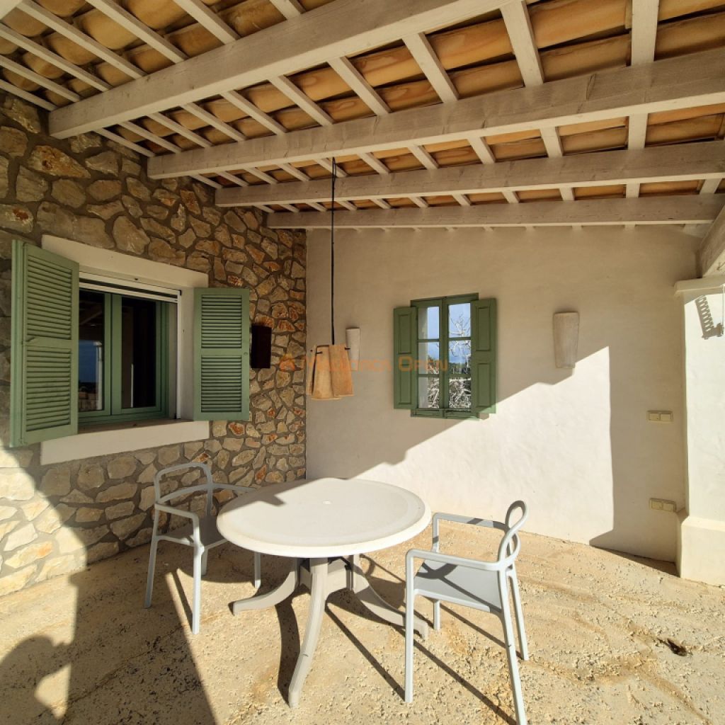 Espectacular casa rústica moderna en colina entre Son Carrió y Porto Cristo