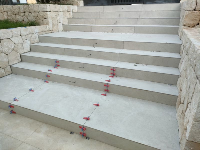 Spezialist für Feinsteinzeug und Großformat, Dekton XXL | Professionelle Verlegung