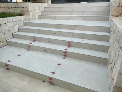 Spezialist für Feinsteinzeug und Großformat, Dekton XXL | Professionelle Verlegung