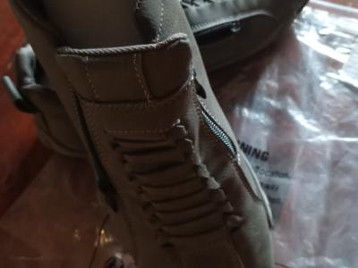 Sporty, lightweight men's shoes -- Size 44