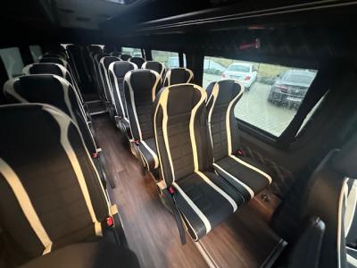 Sprinter 519 Confort 24 plazas, Como nuevo 4500 km AC, aire acondicionado asientos cama