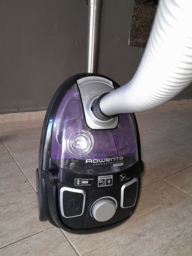 Staubsauger von Rowenta compacteo ergo cyclonic zu verkaufen