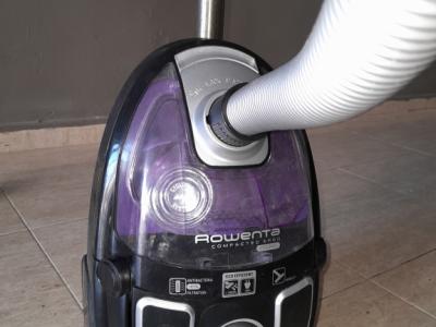 Rowenta compacteo ergo cyclonic vacuum cleaner for sale