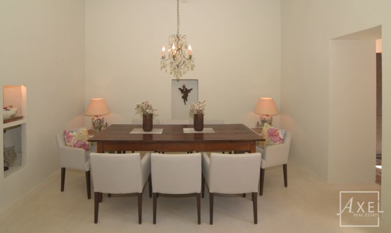 Stilvolles Stadthaus in Campos – frisch renoviert, mit Patio, Pool und historischem Charme