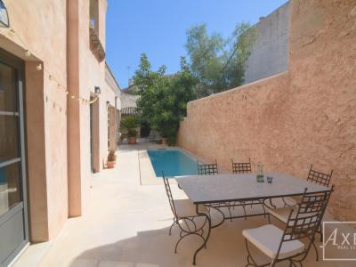 Stilvolles Stadthaus in Campos – frisch renoviert, mit Patio, Pool und historischem Charme