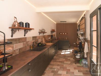 Stilvolles Stadthaus in Campos – frisch renoviert, mit Patio, Pool und historischem Charme