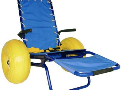 Strandrollstuhl für Behinderte