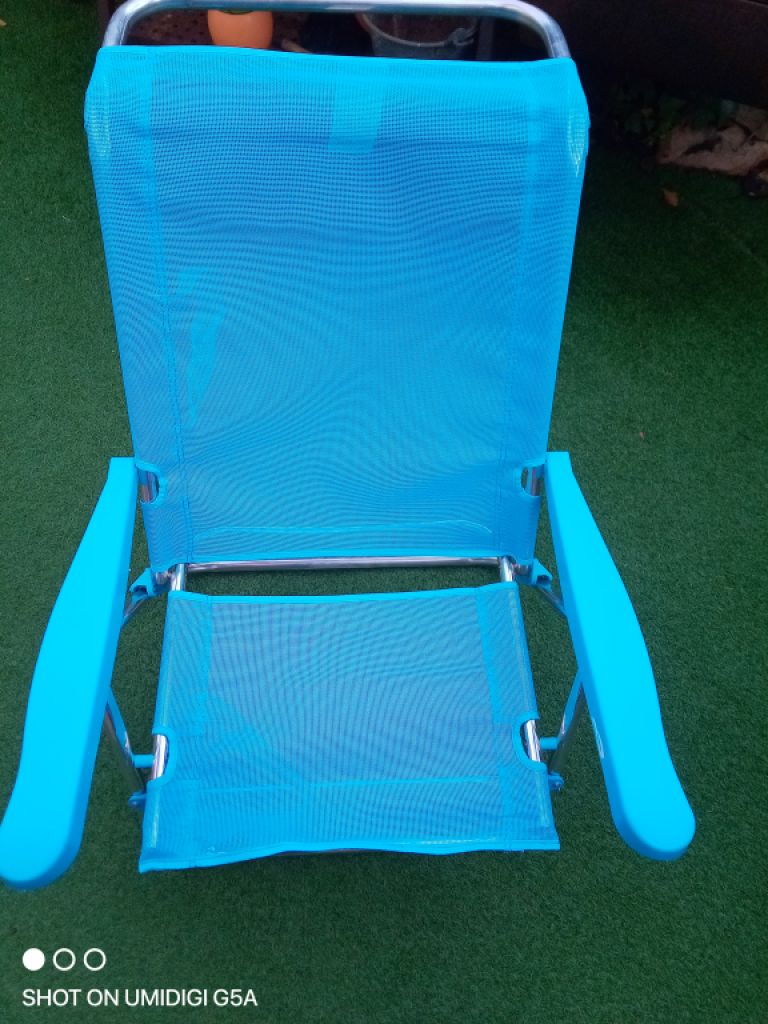 Folding beach chair NEW