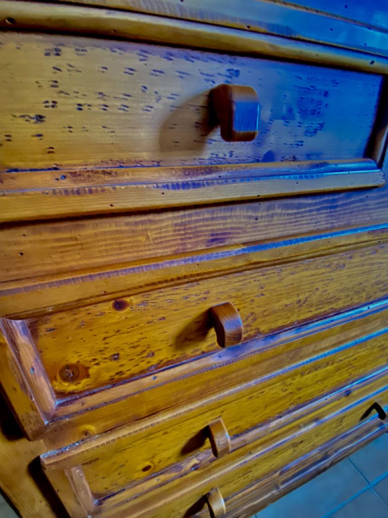 Suche rustikale Kommode