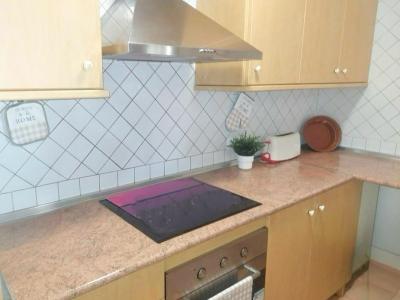 Dulce domicilio en el este de la isla para alquiler a largo plazo, cerca de la playa y piscina comun