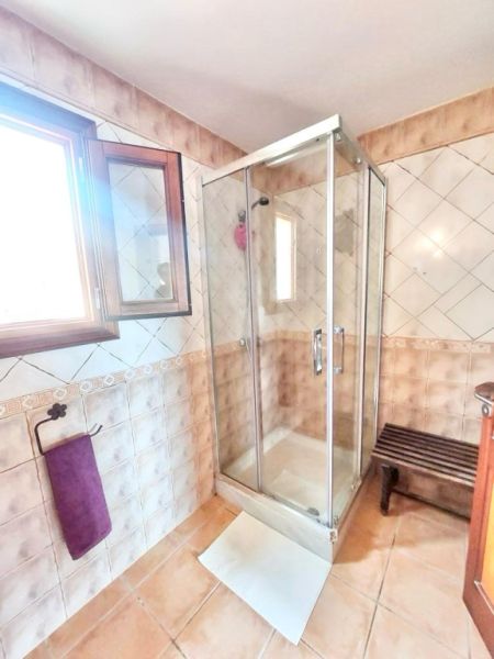 Dulce domicilio en el este de la isla para alquiler a largo plazo, cerca de la playa y piscina comun