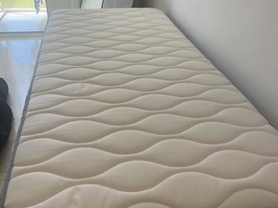 Pocket spring mattress almost new