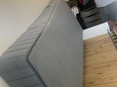 Pocket spring mattress almost new
