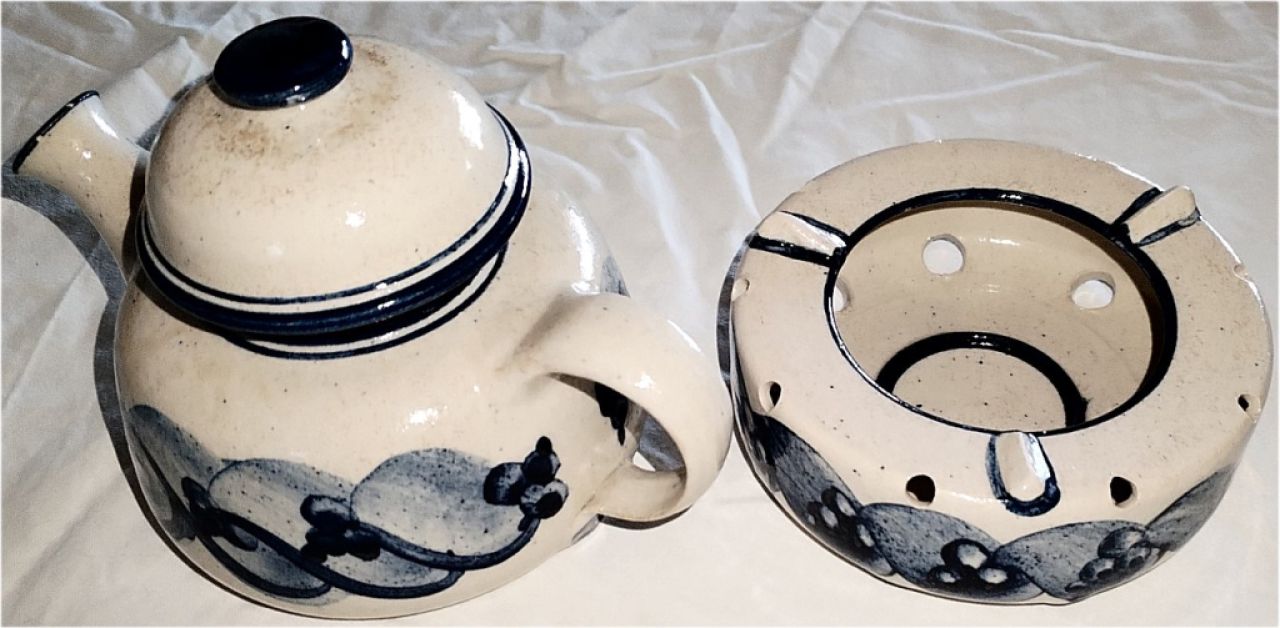 Tee-Gedeck, Teekanne, Stövchen, Tasse, Keramik, handgetöpfert, handbemalt